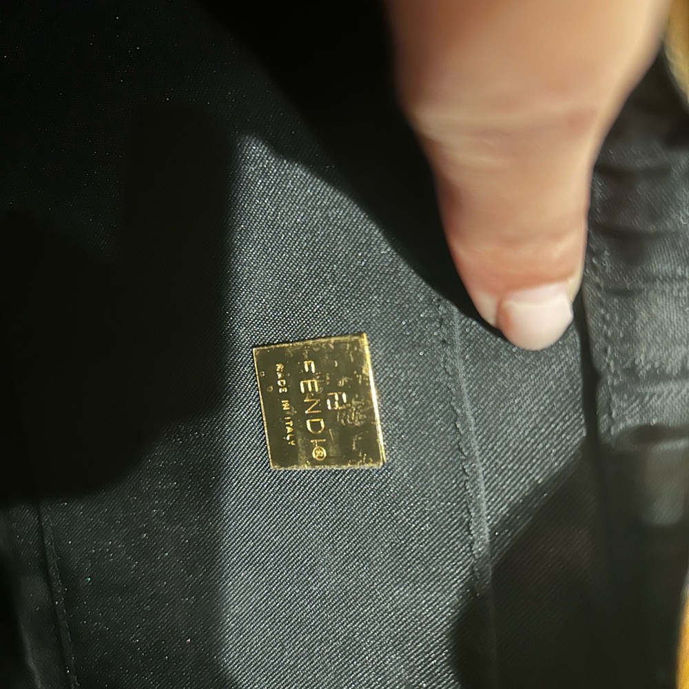 Authentic Fendi Crescent bag - Picture 4 of 5